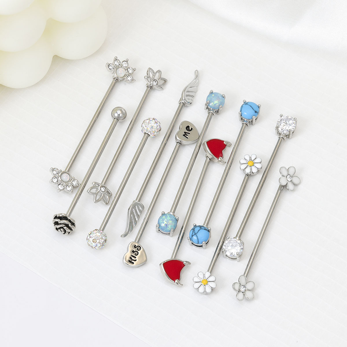 Body Jewelry Surgical Steel - 矢印ハート工業用バーベル、外科用鋼、短いなだめるようなイヤリング、女性と男性のためのボディピアスジュエリー、ロッドの長さ38mm、16g