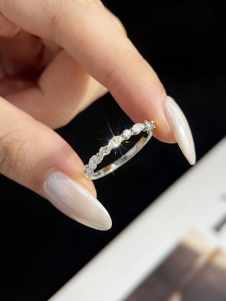 本物の0.18カラット モアサナイト ダイヤモンド マーキス - Body Jewelry High Quality のレビューと価格