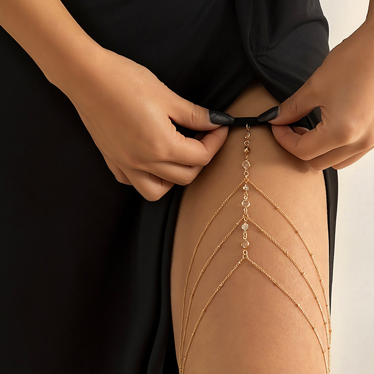 自由奔放に生きる弾性バンドクリスタル脚太ももチェーン女性の夏 - Body Jewelry Types のレビューと価格