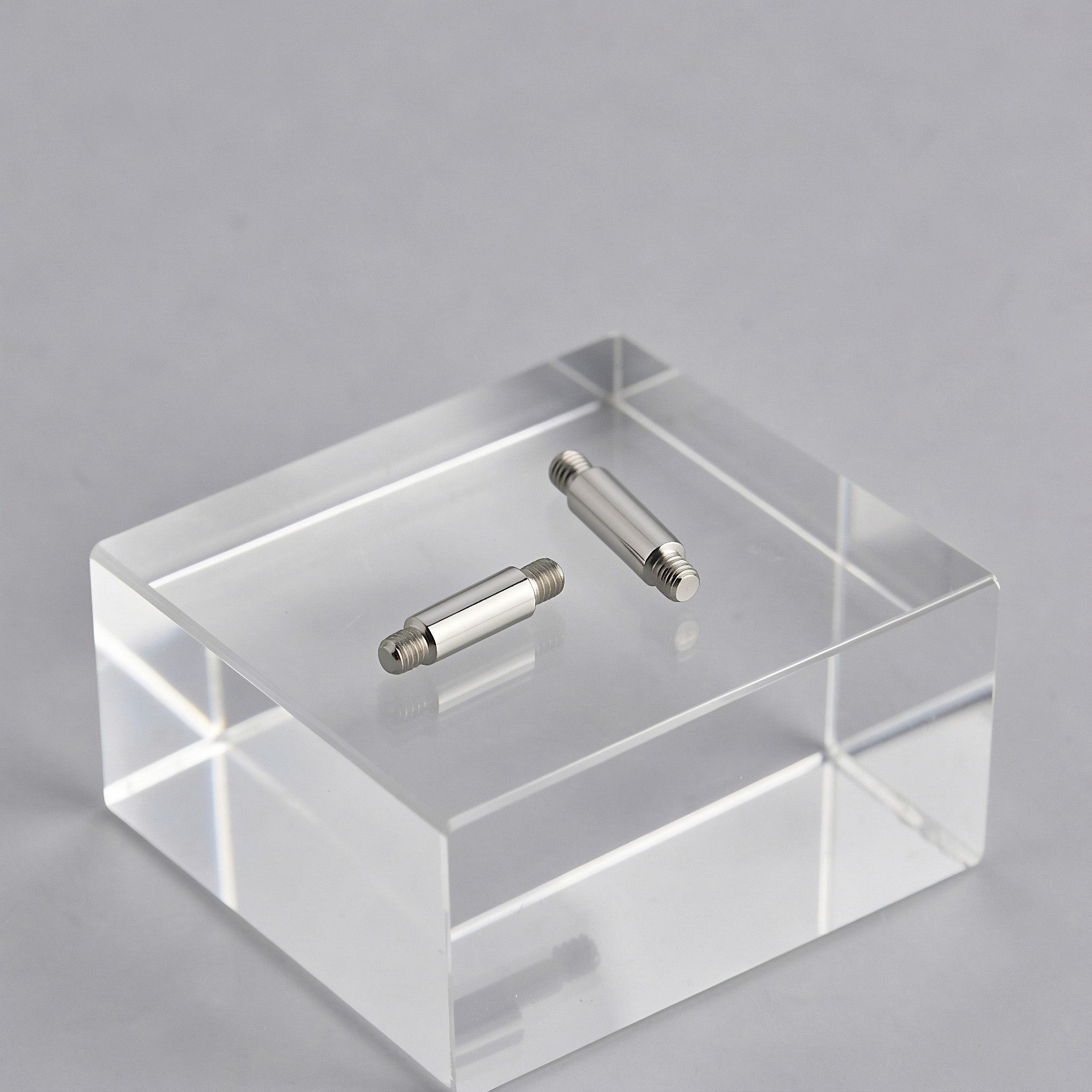 10個入り 14G チタン製 ダブルスレッド イヤーブリッジ - Body Jewelry Repair のレビューと価格